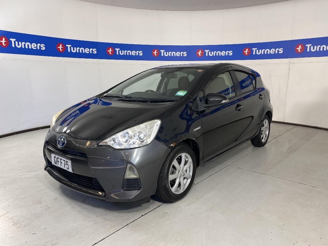 Photo '4' of Toyota Aqua