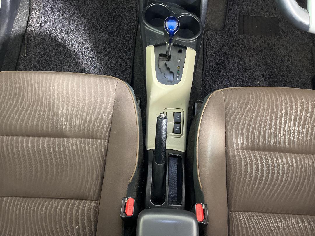 Photo '23' of Toyota Aqua