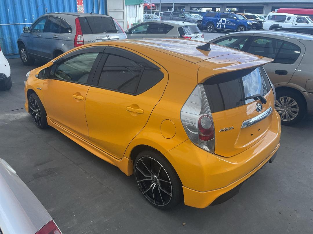 Photo '9' of Toyota Aqua Hybrid