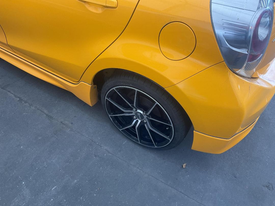 Photo '10' of Toyota Aqua Hybrid