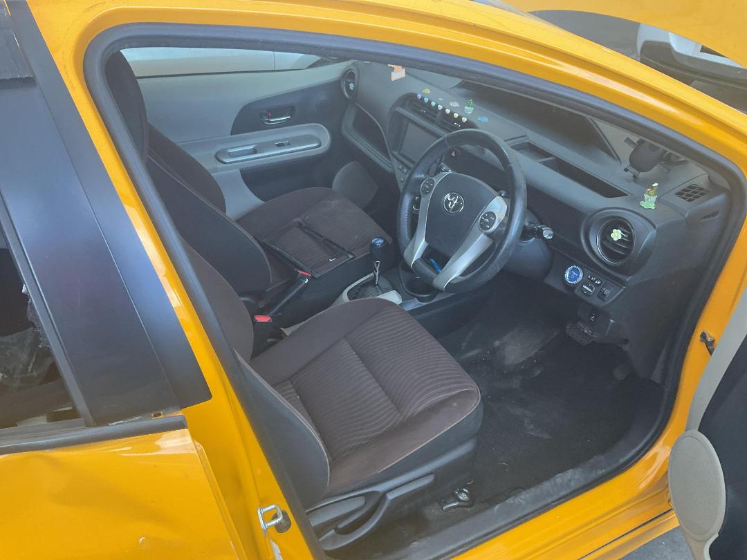 Photo '19' of Toyota Aqua Hybrid