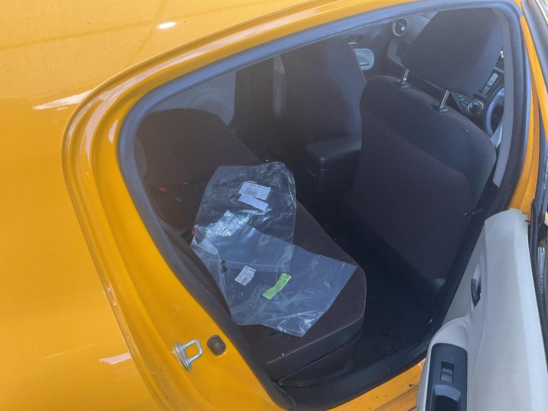 Photo '20' of Toyota Aqua Hybrid