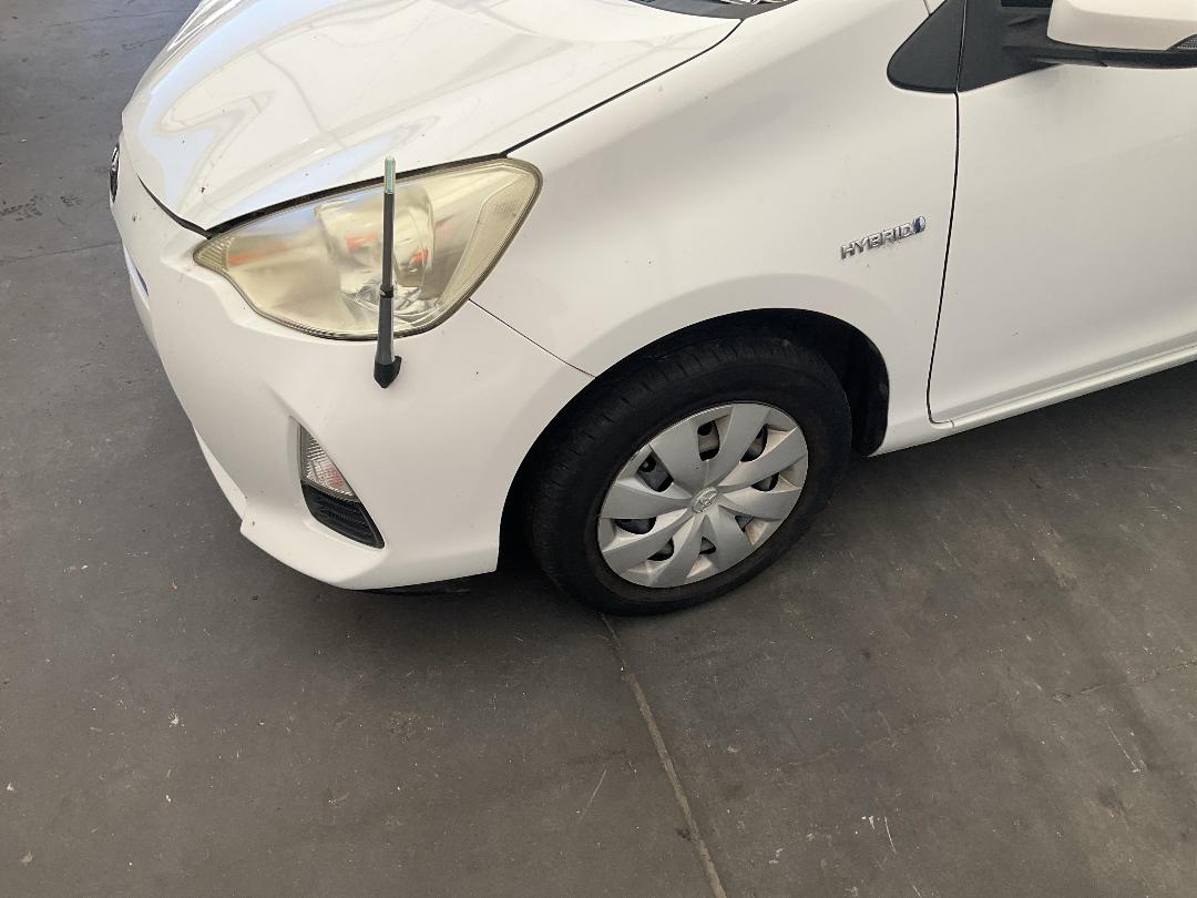 Photo '6' of Toyota Aqua