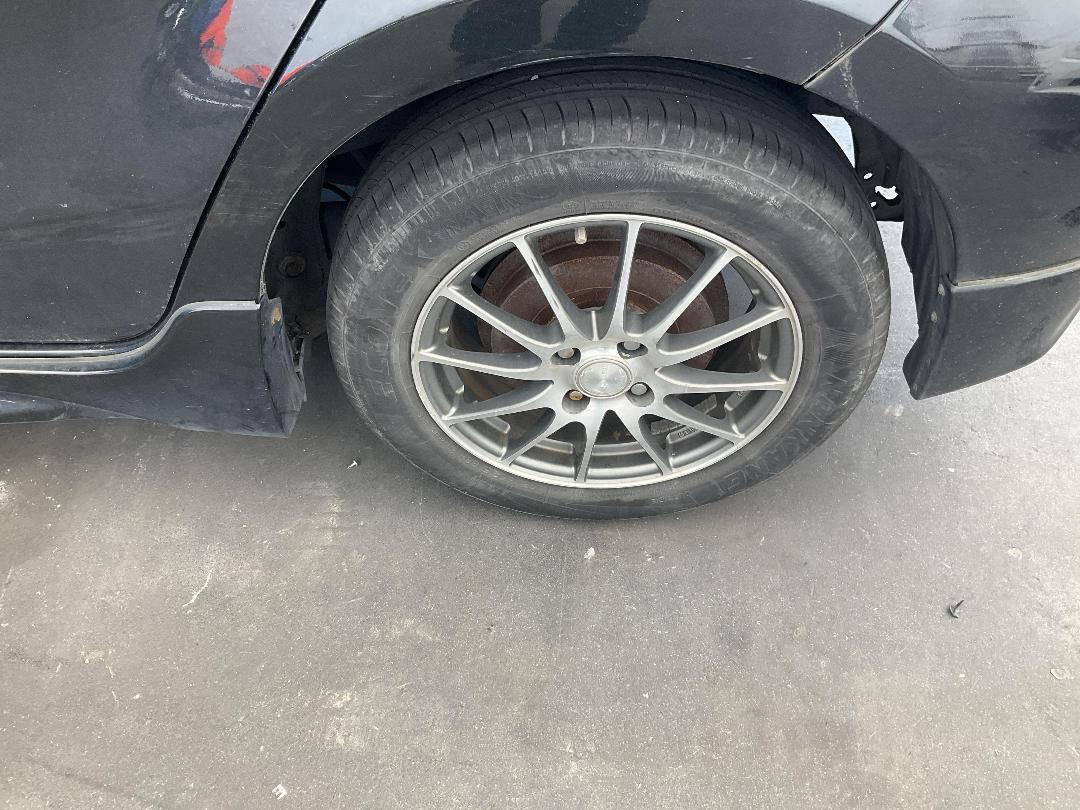 Photo '11' of Toyota Aqua