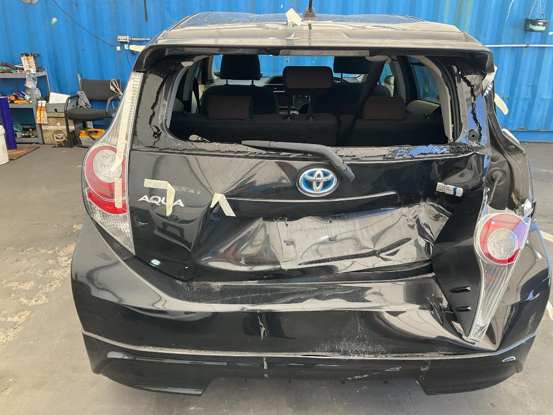 Photo '14' of Toyota Aqua