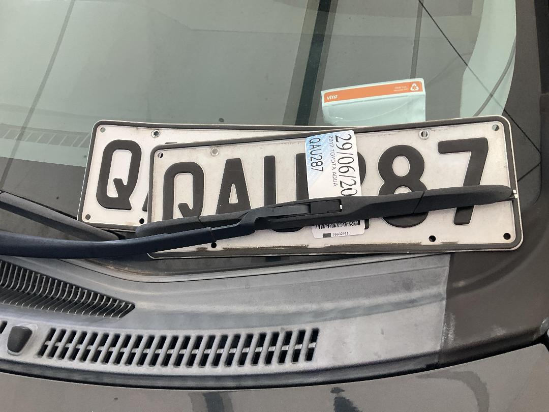 Photo '30' of Toyota Aqua