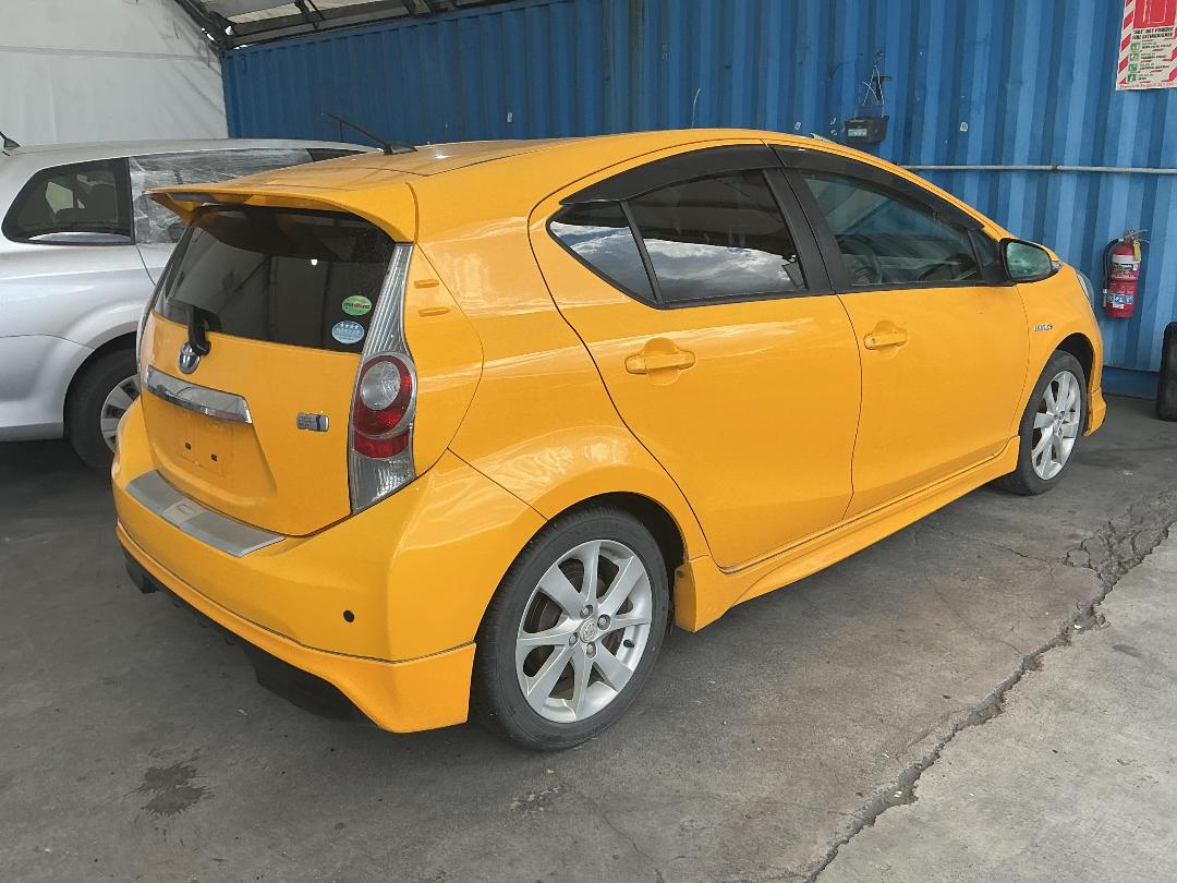 Photo '5' of Toyota Aqua