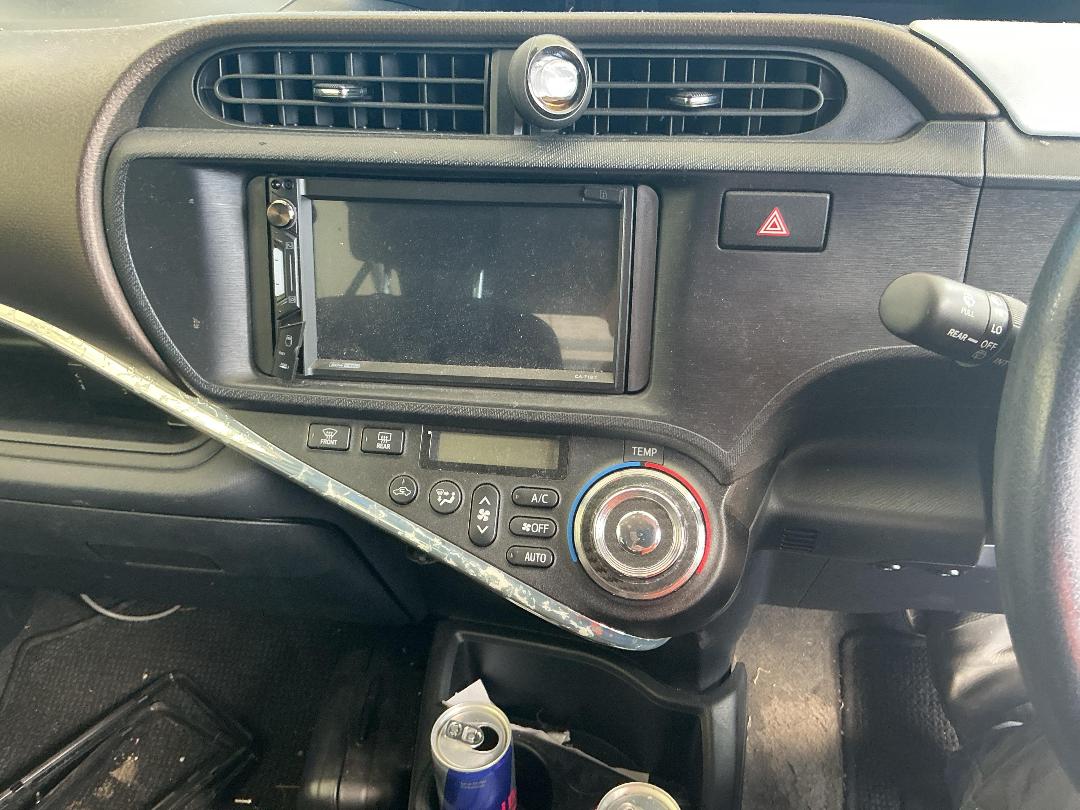 Photo '16' of Toyota Aqua