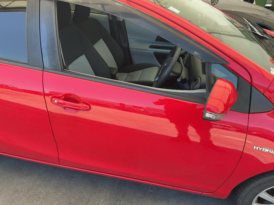 Photo '3' of Toyota Aqua Hybrid Photo '3' of Toyota Aqua Hybrid