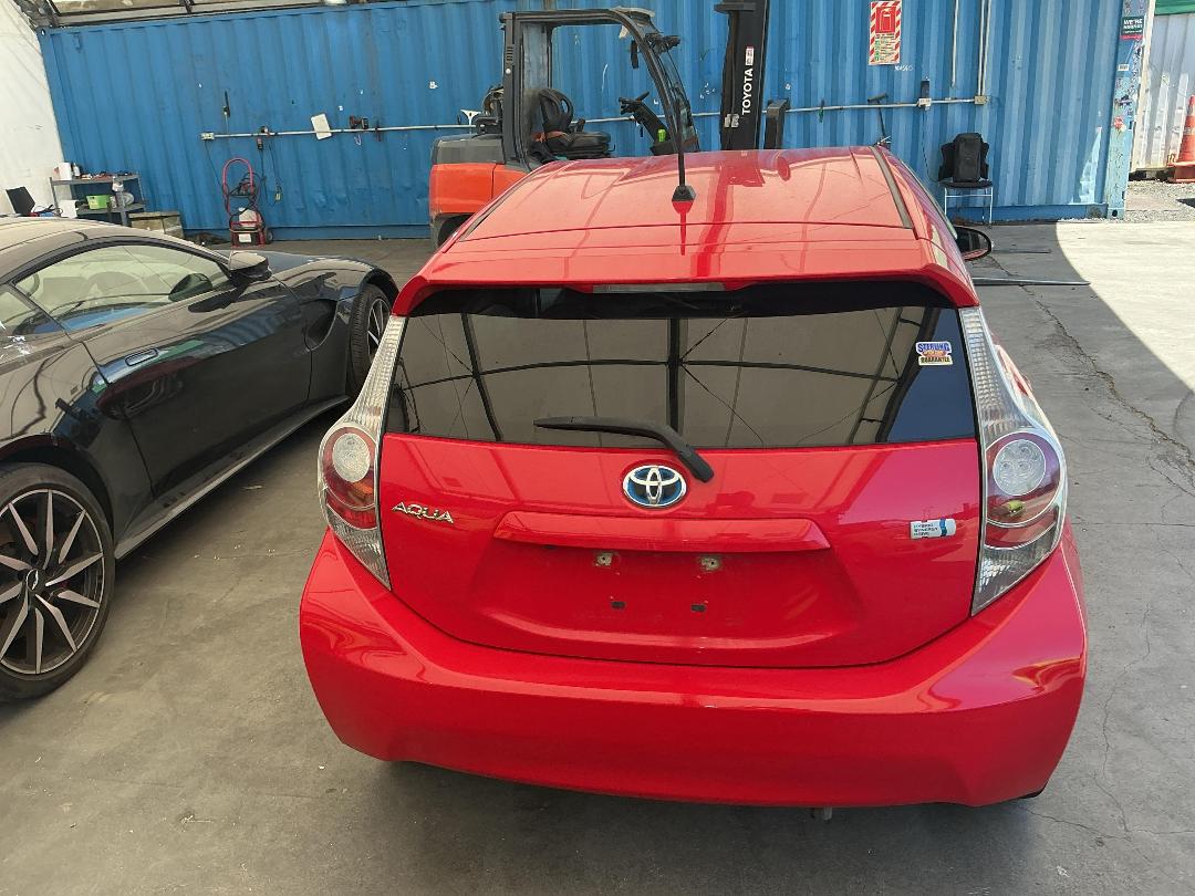 Photo '11' of Toyota Aqua Hybrid Photo '11' of Toyota Aqua Hybrid