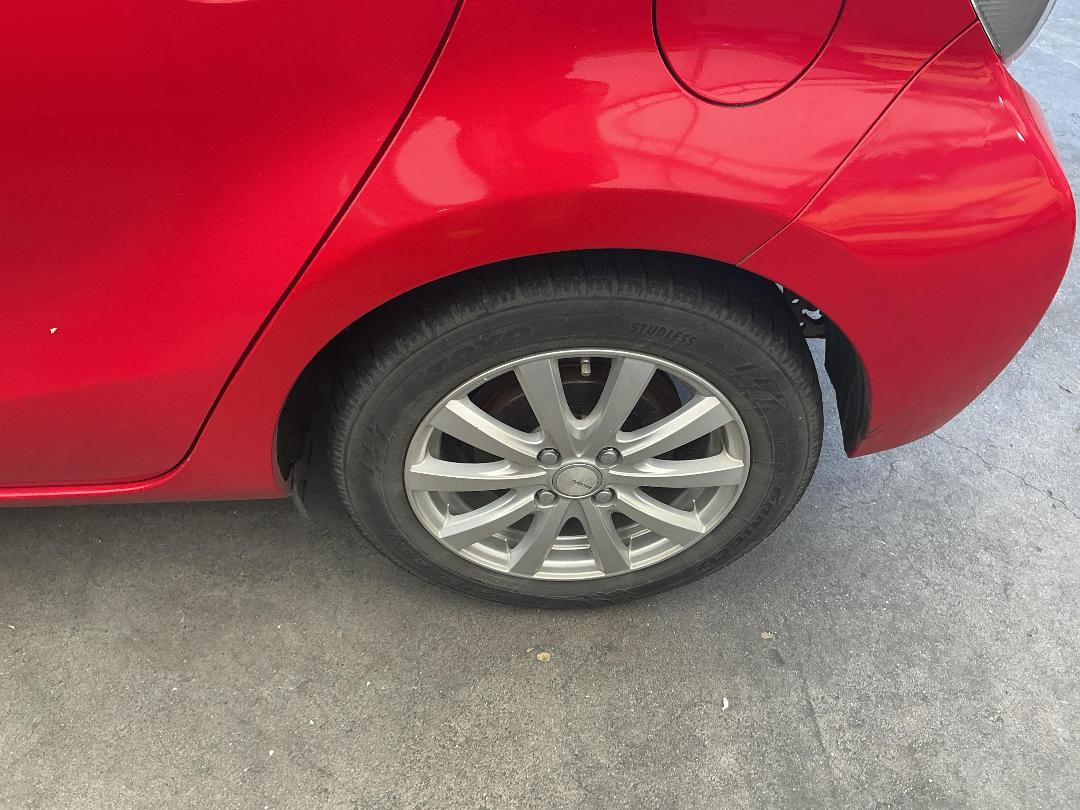 Photo '10' of Toyota Aqua Hybrid Photo '10' of Toyota Aqua Hybrid