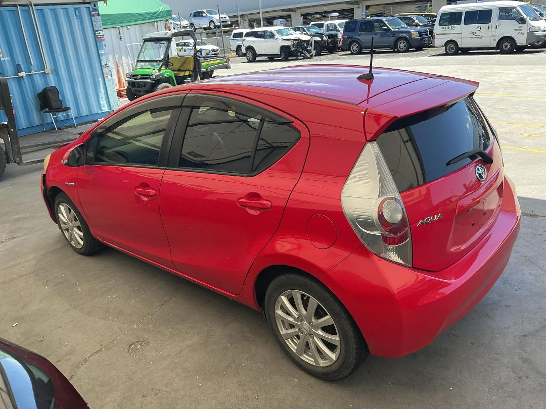 Photo '9' of Toyota Aqua Hybrid Photo '9' of Toyota Aqua Hybrid