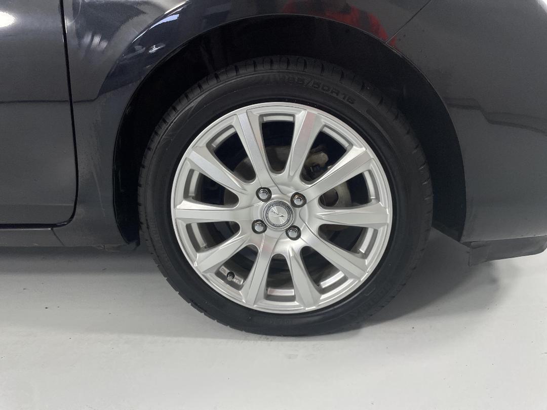 Photo '9' of Toyota Aqua Photo '9' of Toyota Aqua