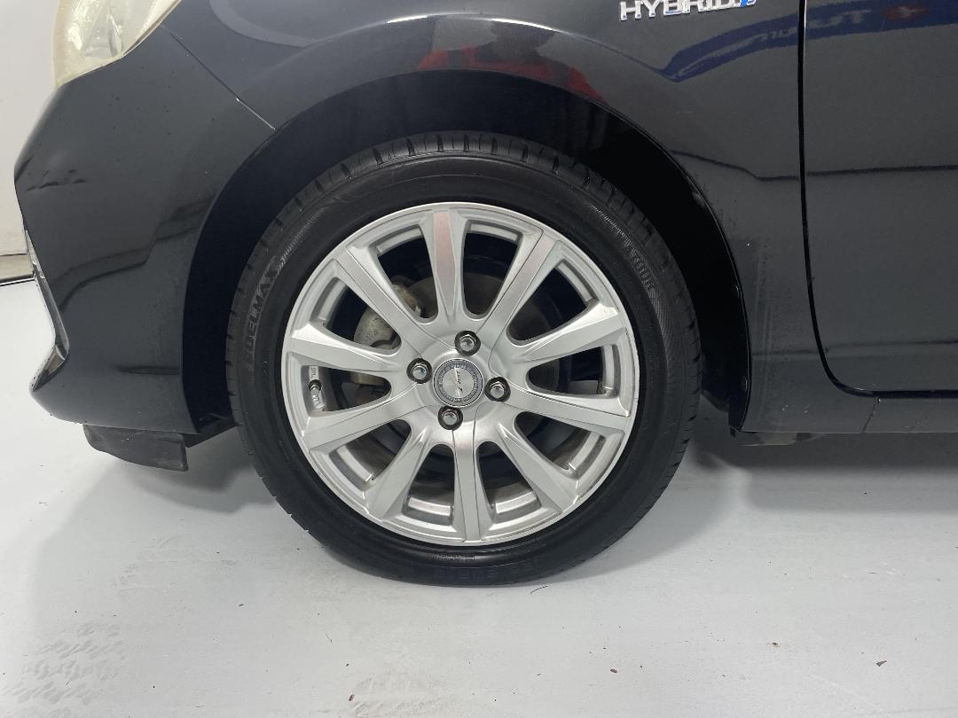 Photo '10' of Toyota Aqua Photo '10' of Toyota Aqua