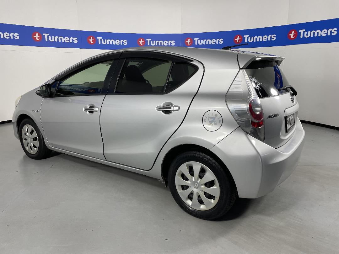 Photo '5' of Toyota Aqua