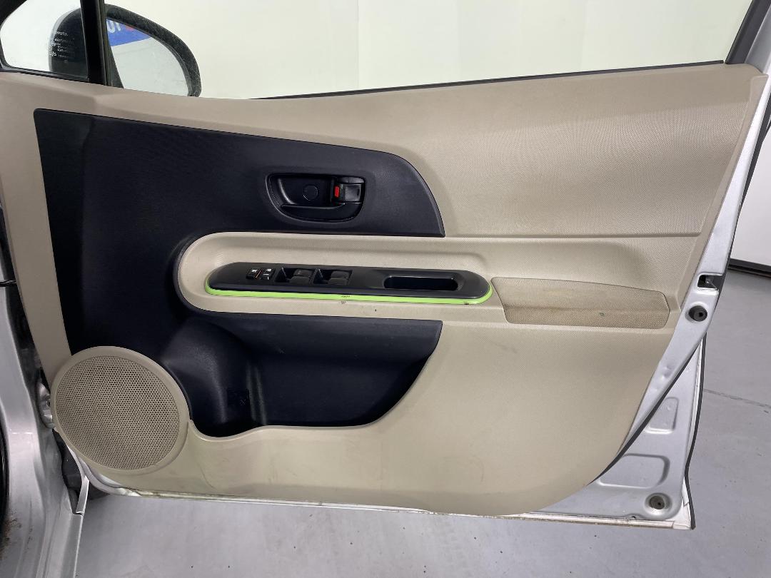 Photo '15' of Toyota Aqua