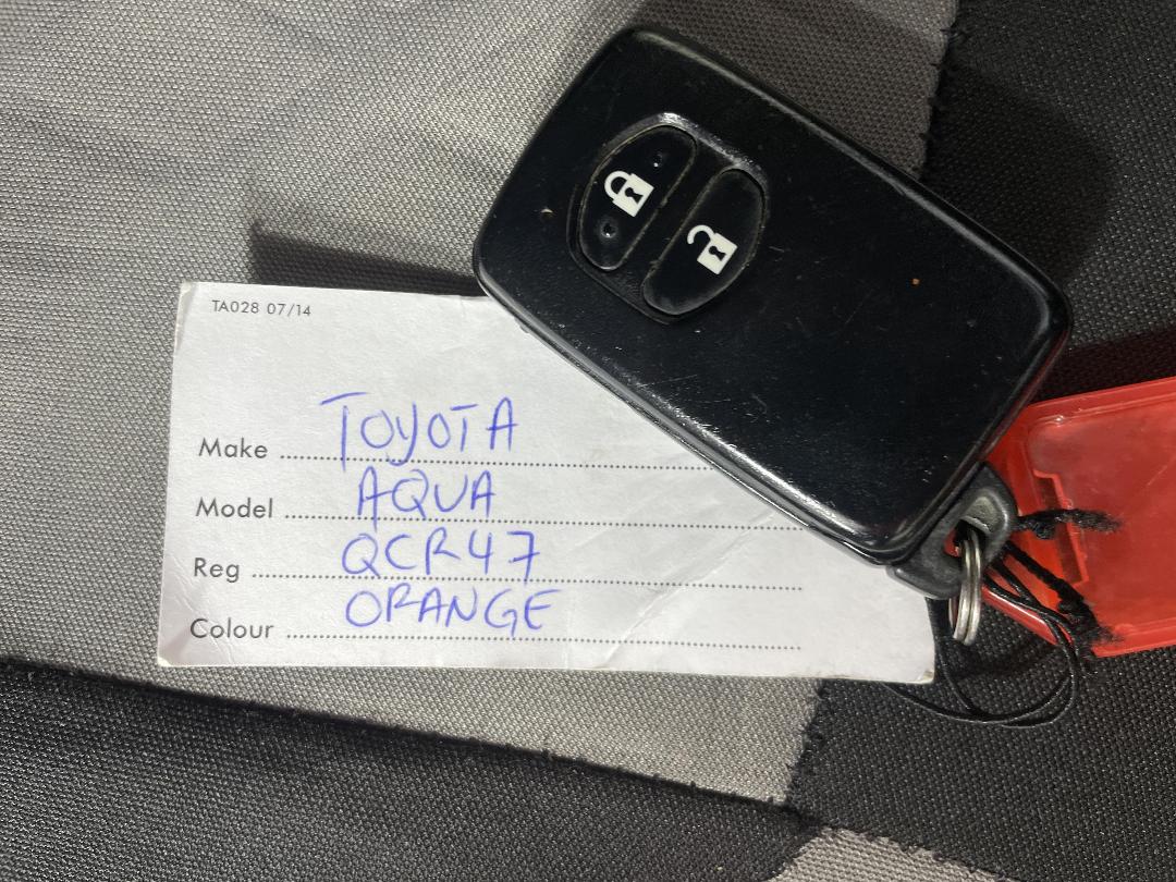 Photo '22' of Toyota Aqua