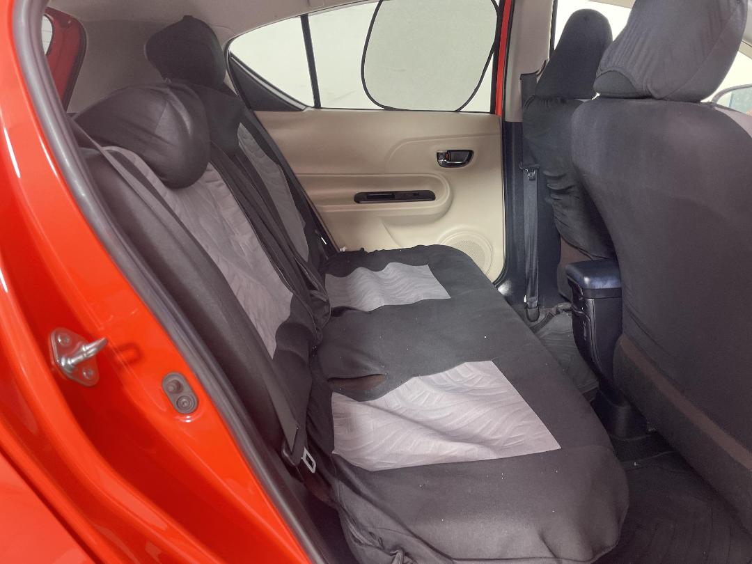 Photo '20' of Toyota Aqua