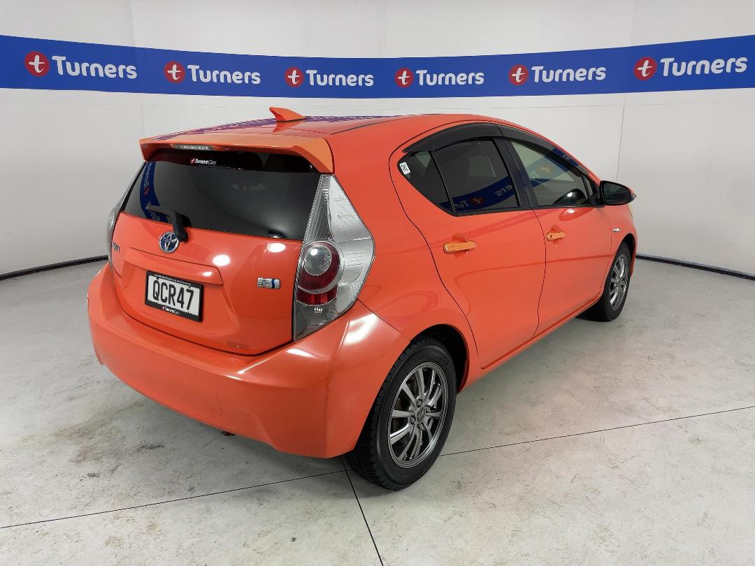 Photo '7' of Toyota Aqua