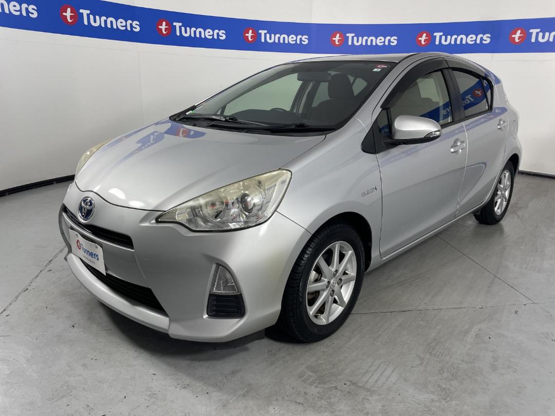 Photo '4' of Toyota Aqua Photo '4' of Toyota Aqua