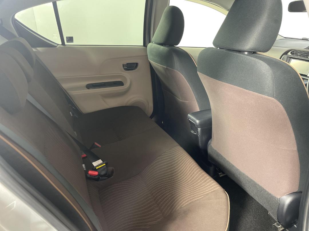 Photo '20' of Toyota Aqua Photo '20' of Toyota Aqua