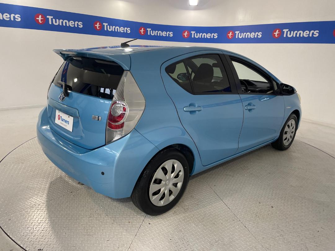 Photo '7' of Toyota Aqua