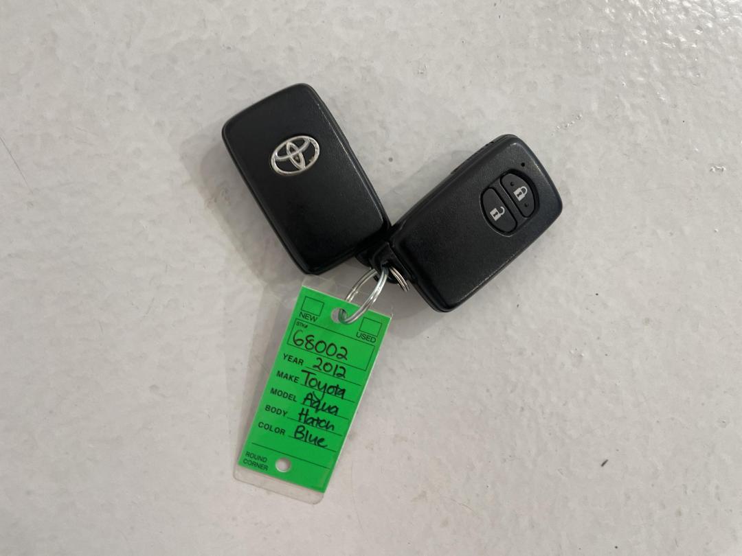 Photo '22' of Toyota Aqua