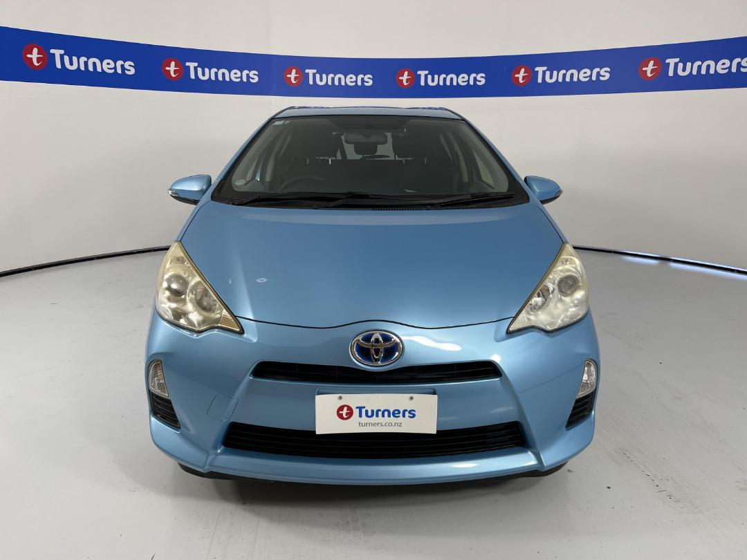 Photo '2' of Toyota Aqua Photo '2' of Toyota Aqua