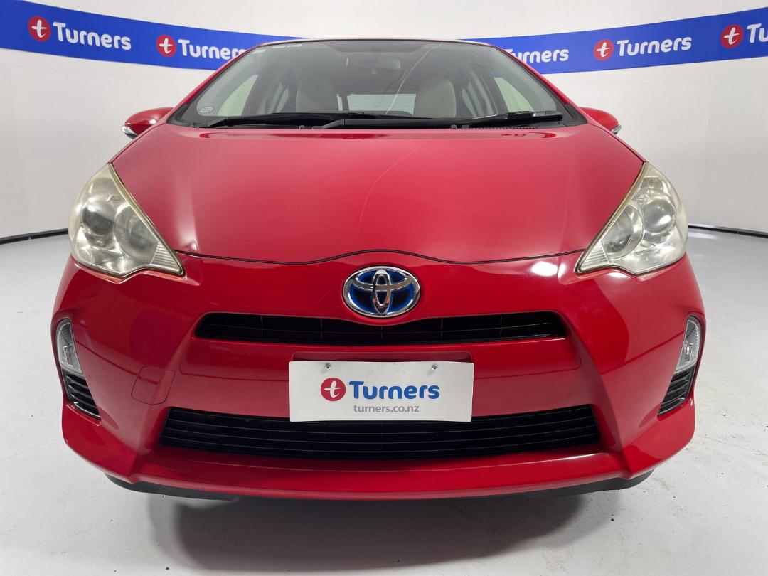 Photo '2' of Toyota Aqua Photo '2' of Toyota Aqua