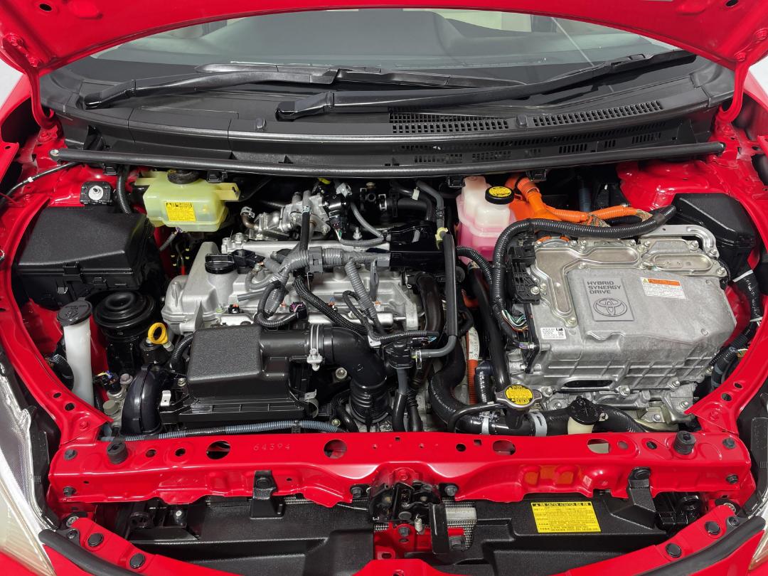 Photo '13' of Toyota Aqua Photo '13' of Toyota Aqua