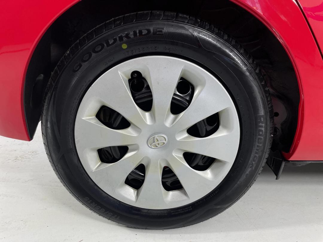 Photo '12' of Toyota Aqua Photo '12' of Toyota Aqua