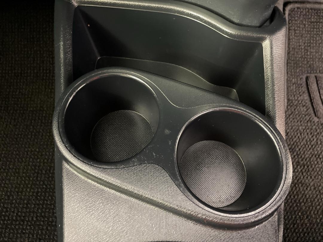 Photo '25' of Toyota Aqua Photo '25' of Toyota Aqua