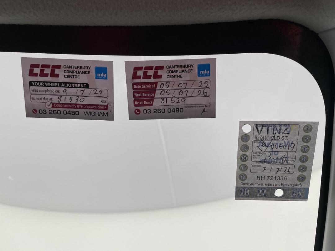 Photo '28' of Toyota Aqua Photo '28' of Toyota Aqua