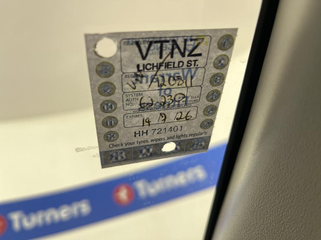 Photo '23' of Toyota Aqua Photo '23' of Toyota Aqua