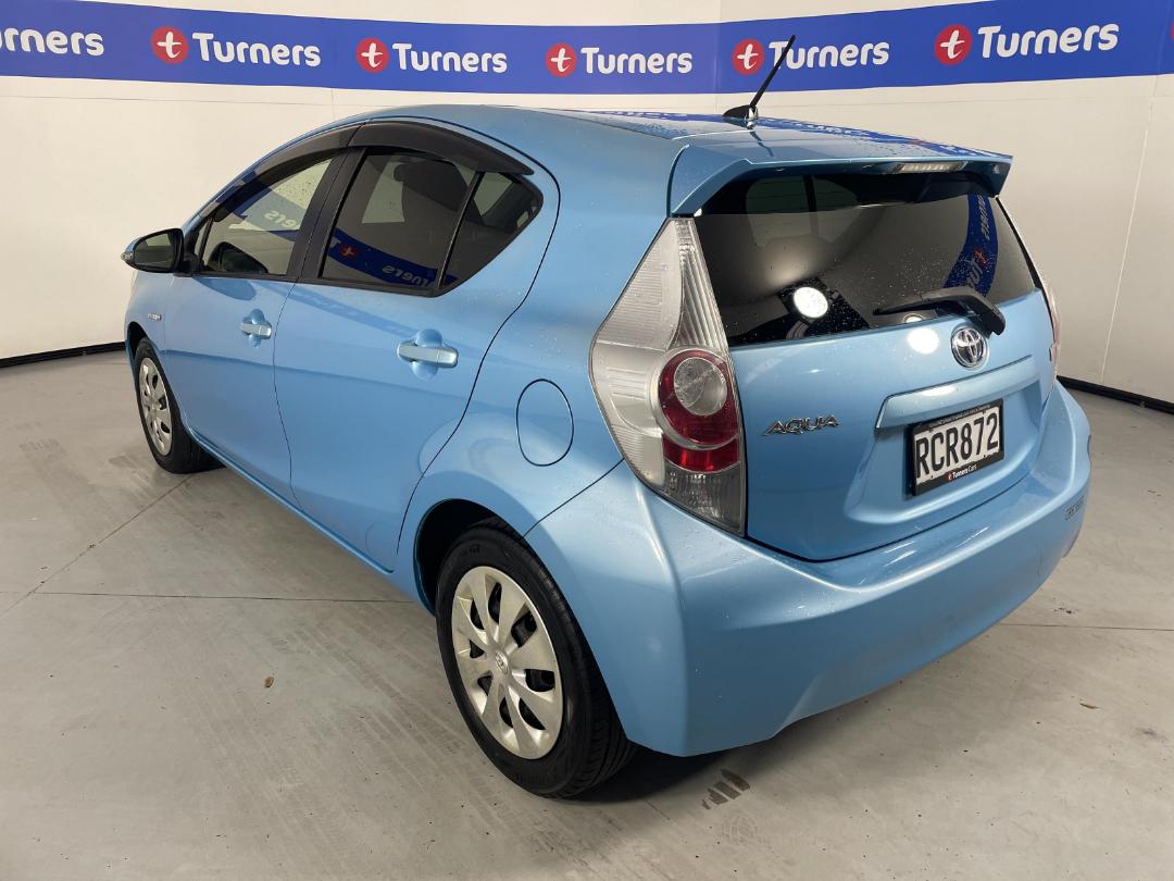 Photo '5' of Toyota Aqua Photo '5' of Toyota Aqua