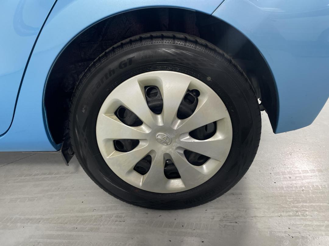 Photo '11' of Toyota Aqua Photo '11' of Toyota Aqua