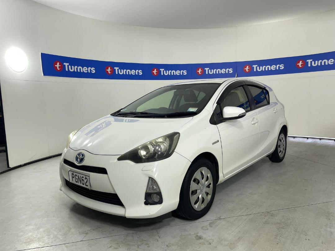 Photo '4' of Toyota Aqua