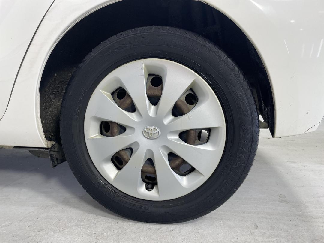 Photo '11' of Toyota Aqua