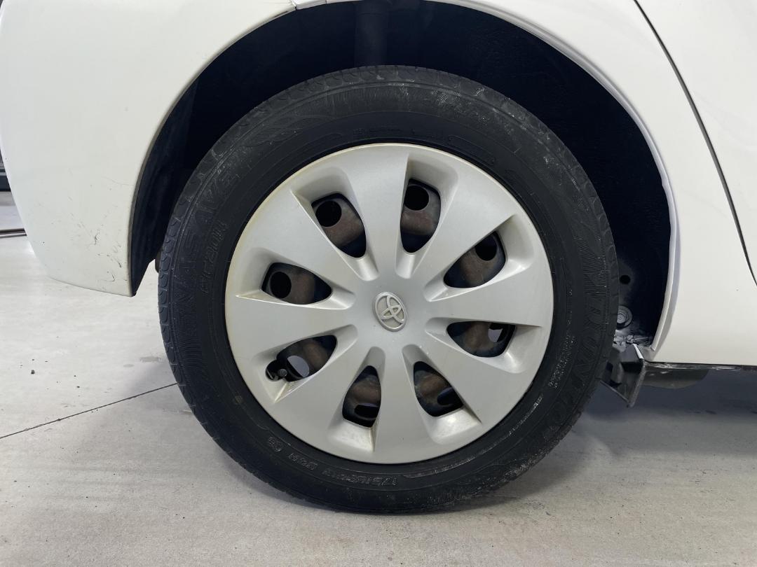 Photo '12' of Toyota Aqua