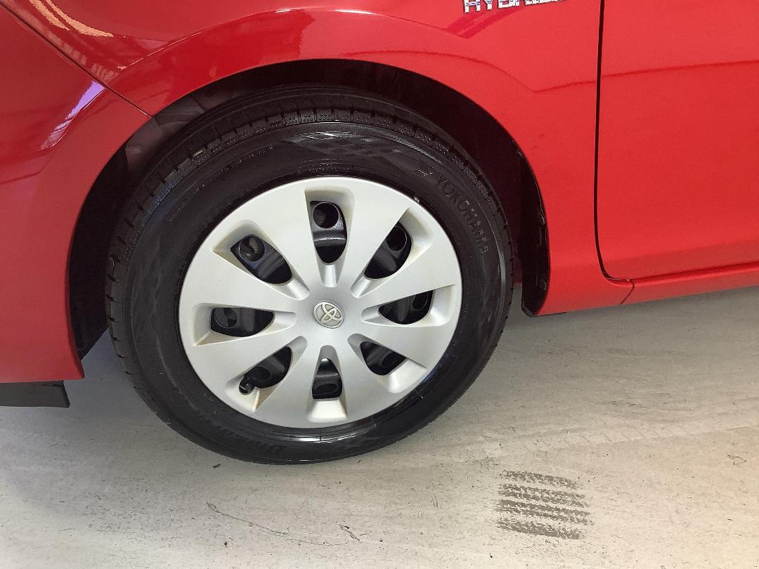 Photo '10' of Toyota Aqua Photo '10' of Toyota Aqua