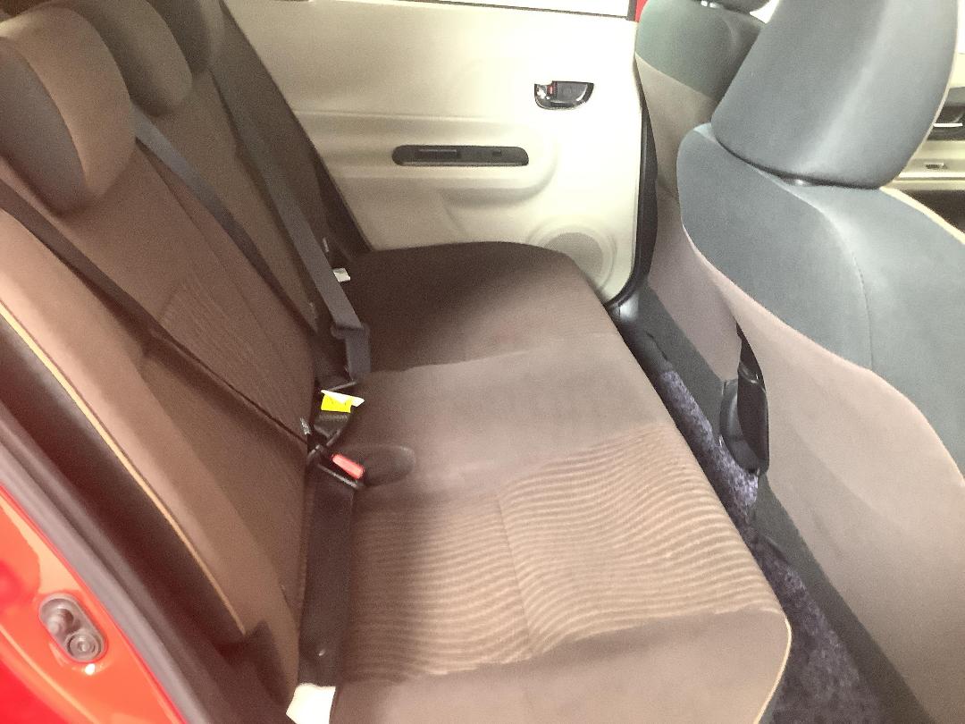 Photo '20' of Toyota Aqua Photo '20' of Toyota Aqua