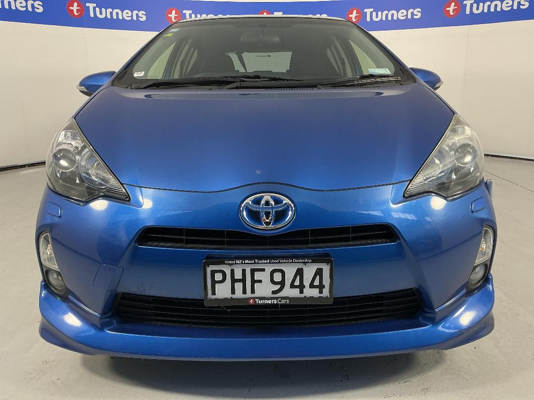 Photo '2' of Toyota Aqua Photo '2' of Toyota Aqua