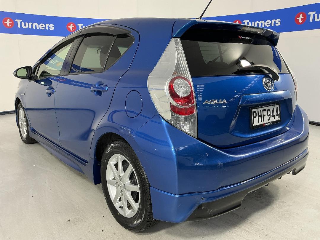 Photo '5' of Toyota Aqua Photo '5' of Toyota Aqua