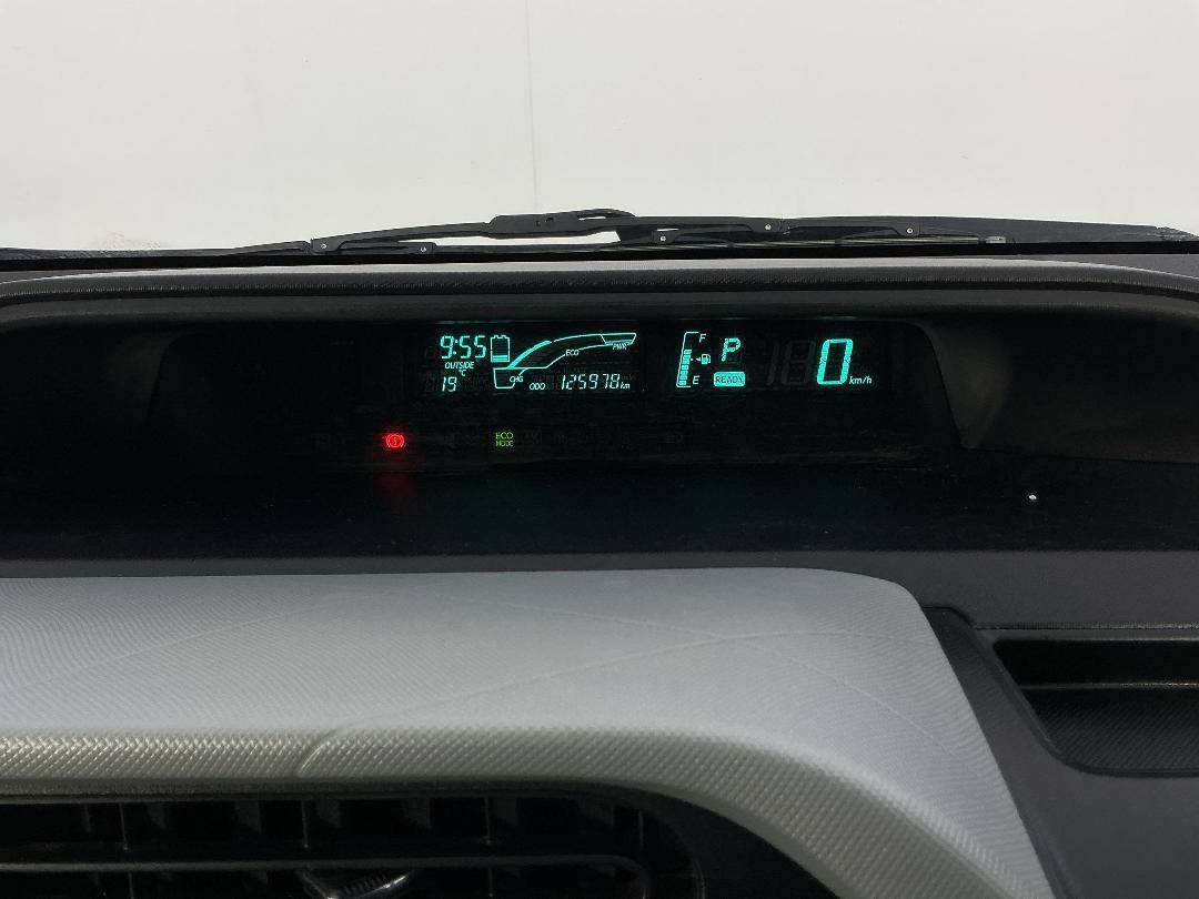 Photo '21' of Toyota Aqua Photo '21' of Toyota Aqua