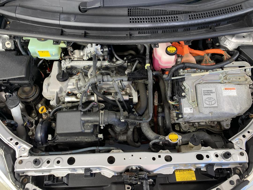 Photo '13' of Toyota Aqua