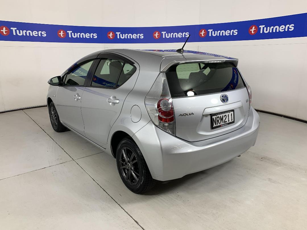 Photo '5' of Toyota Aqua