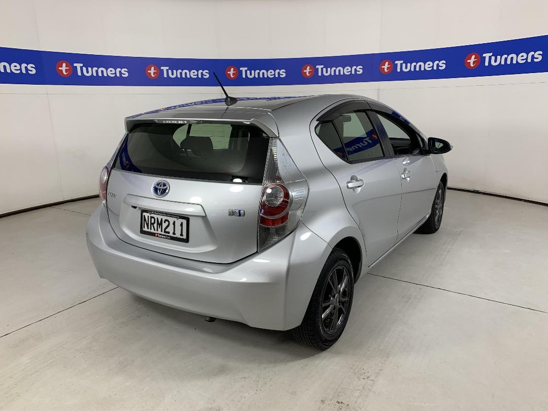 Photo '7' of Toyota Aqua