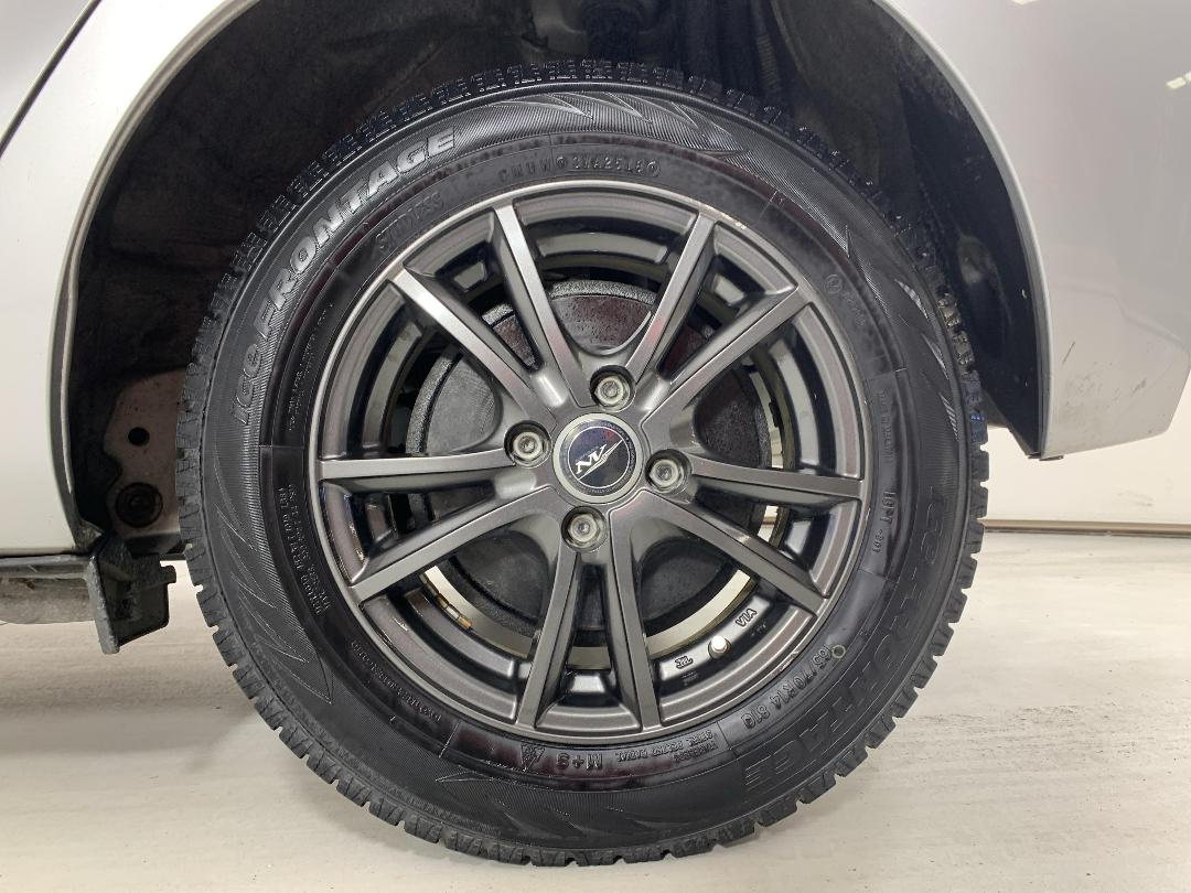 Photo '11' of Toyota Aqua