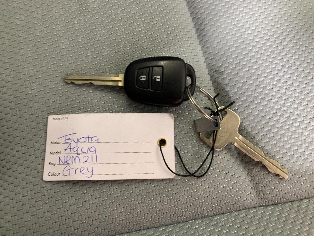 Photo '22' of Toyota Aqua