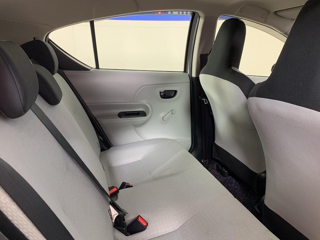 Photo '20' of Toyota Aqua